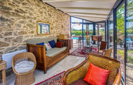 Maison 30 hectares avec piscine privée à Augignac : photo 3