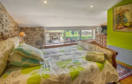 Maison 30 hectares avec piscine privée à Augignac : photo 18