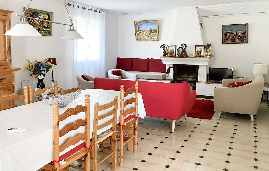 Maison 2 chambres à Saint-Trinit, 1000 m² de jardin - Photo 4