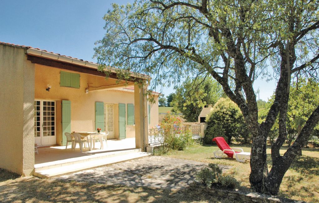 Maison 2 chambres à Saint-Trinit, 1000 m² de jardin - Photo 8