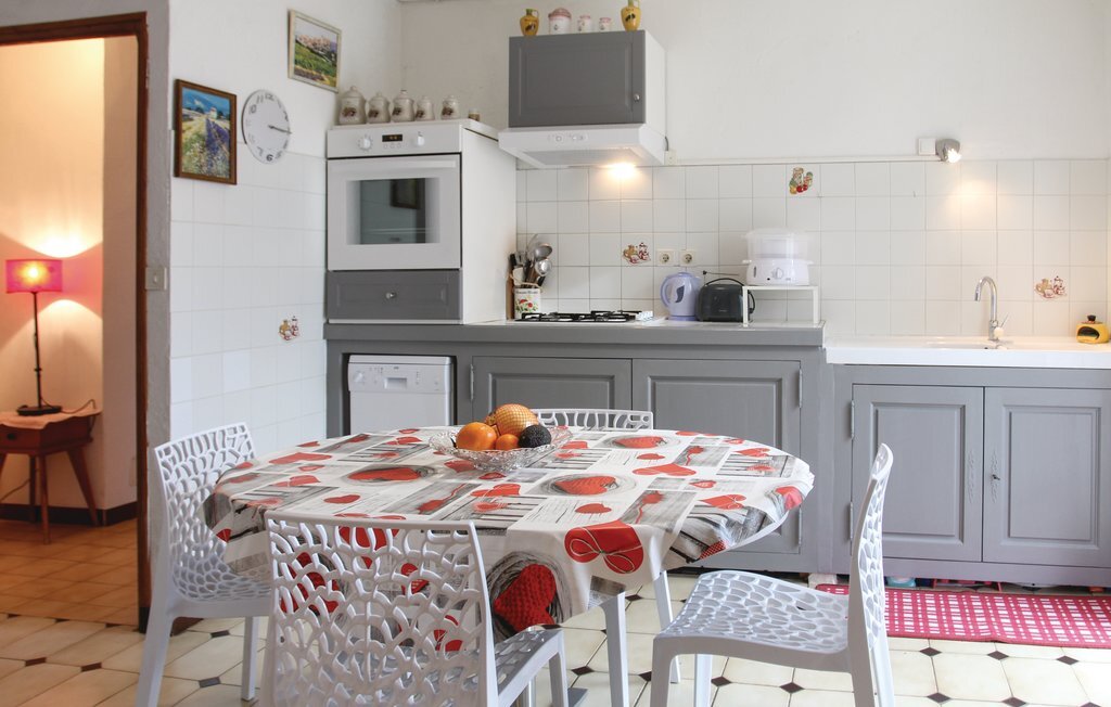 Maison 2 chambres à Saint-Trinit, 1000 m² de jardin - Photo 12