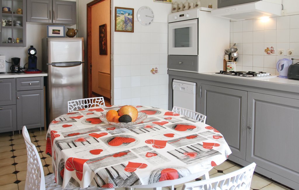 Maison 2 chambres à Saint-Trinit, 1000 m² de jardin - Photo 13