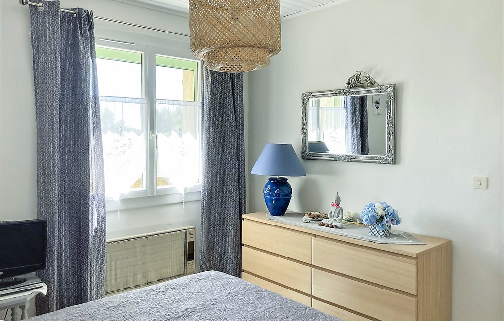 Maison 2 chambres à Saint-Trinit, 1000 m² de jardin - Photo 15