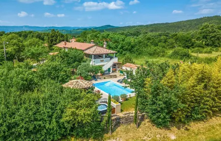 Location maison à Zatka