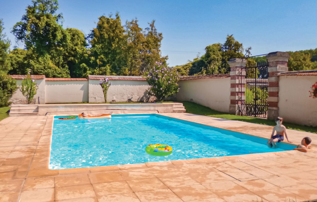 Appartement 6 pers. au Château de la Trousse, Ocquerre - Photo 1