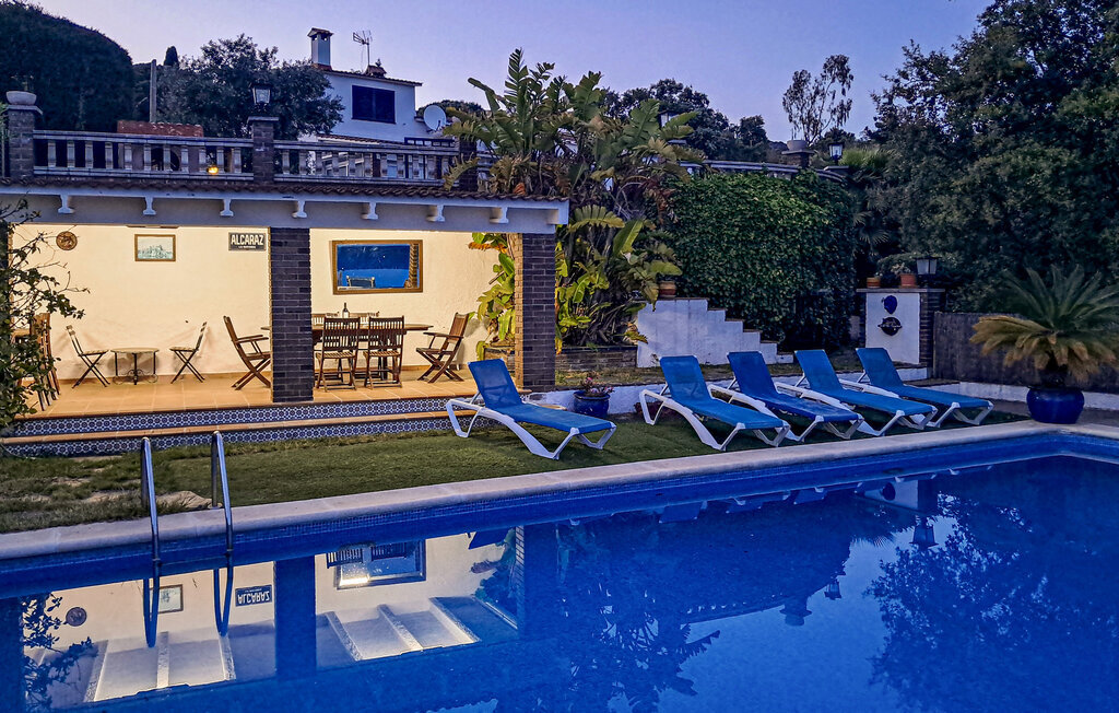 Maison avec piscine et vue mer à St. Cebrià de Vallalta - Photo 16