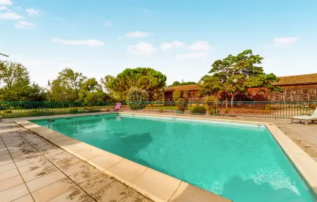 Maison de ferme rénovée avec piscine privée à St Pierre d'Eyraud : photo 9