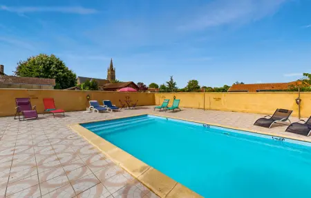 Maison en pierre avec piscine privée à St Pierre d'Eyraud : photo 3