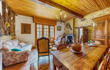 Maison en pierre avec piscine privée à St Pierre d'Eyraud : photo 4