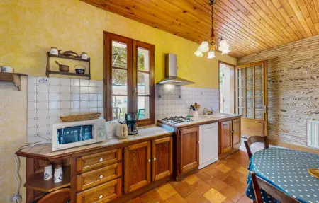 Maison en pierre avec piscine privée à St Pierre d'Eyraud : photo 6