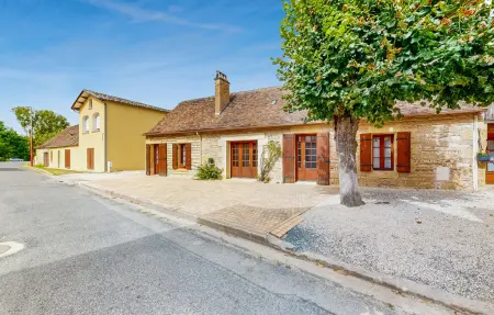 Maison en pierre avec piscine privée à St Pierre d'Eyraud : photo 9