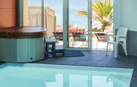 Maison face à la mer à Moëlan-sur-Mer, piscine intérieure : photo 8