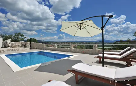 Location maison à Kucice