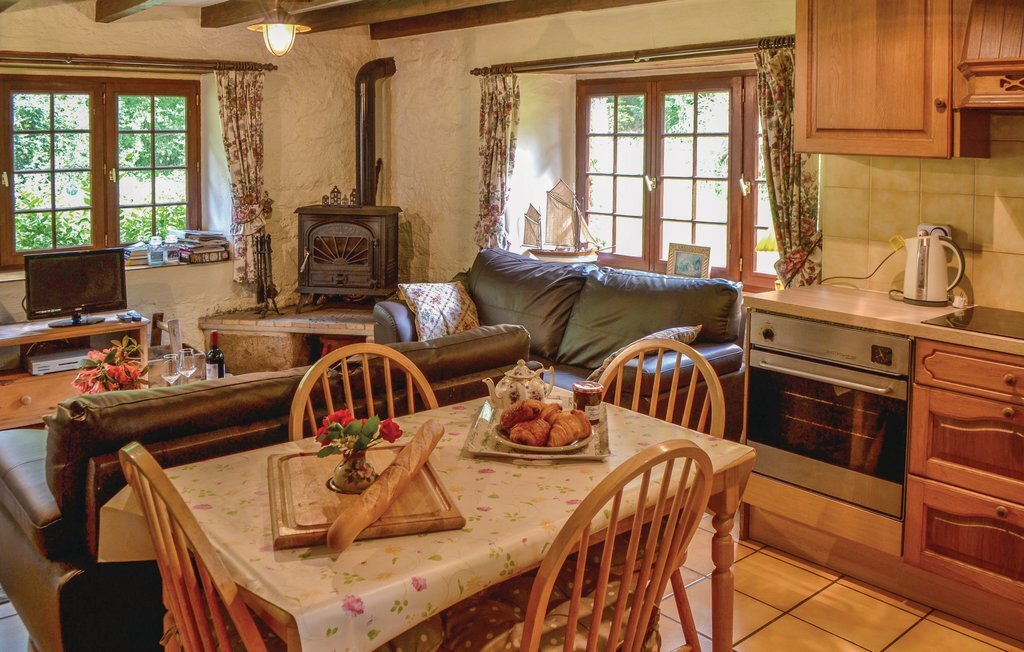 Maison en pierre du 16e siècle à Guern, pêche à l'étang - Photo 3