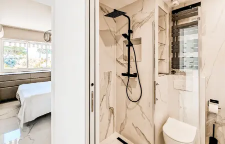Appartement avec vue mer à Juan-les-Pins, 350 m de la plage : photo 17