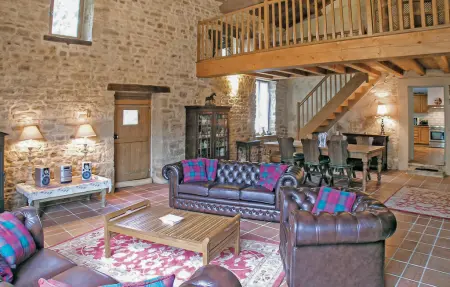 Maison 4 chambres avec piscine chauffée à Souvigne : photo 3