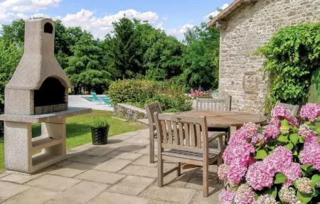 Maison 4 chambres avec piscine chauffée à Souvigne : photo 12
