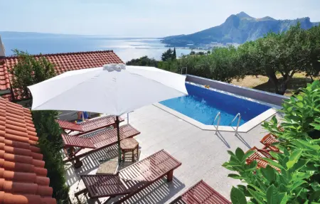 Location maison à Omis