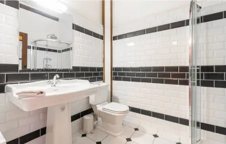 Maison 4 chambres avec piscine privée à Magalas : photo 24