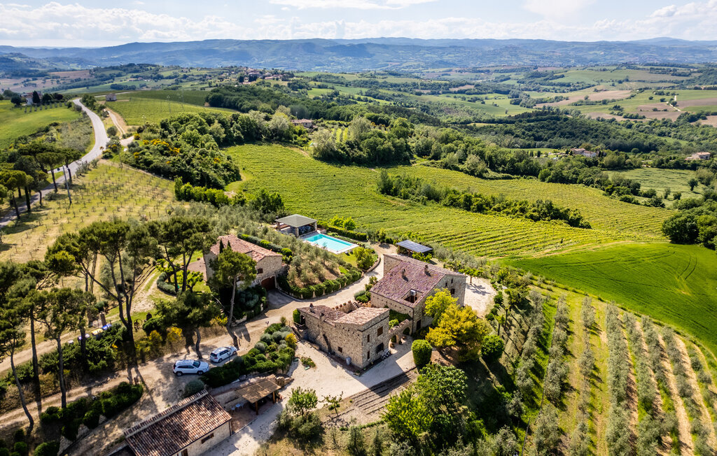 Castello di Petroro, maison 10 pers. vue Todi - Photo 12