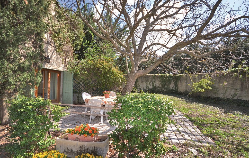 Maison mitoyenne au calme à Valréas, piscine privée - Photo 11