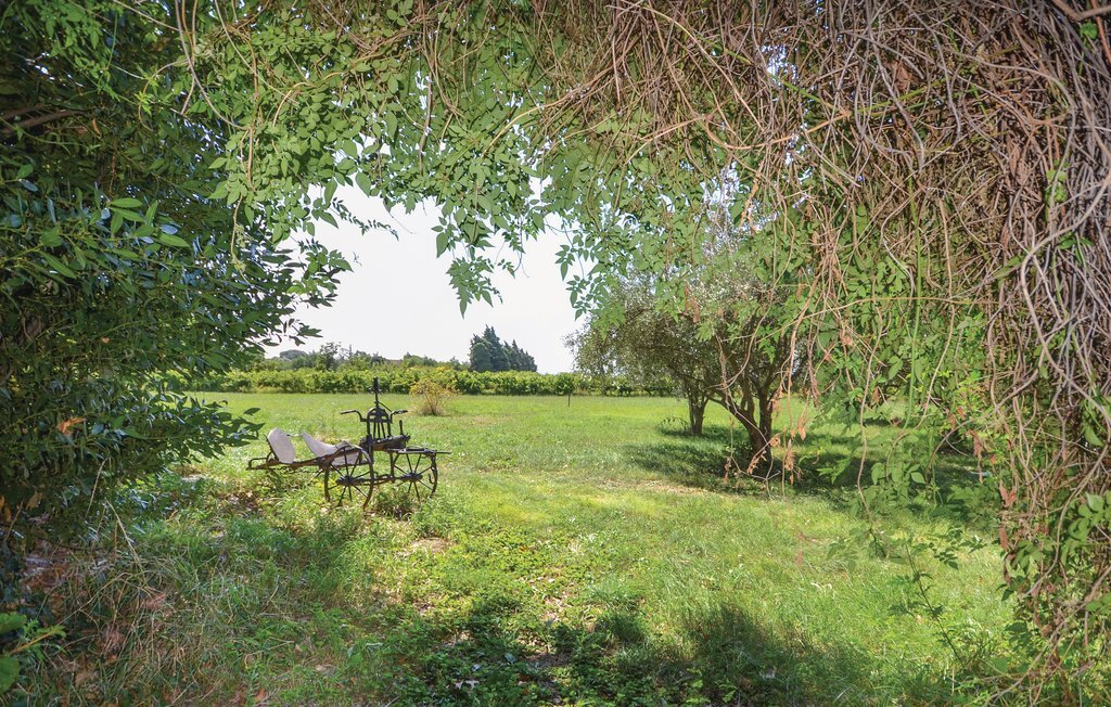Maison mitoyenne au calme à Valréas, piscine privée - Photo 13