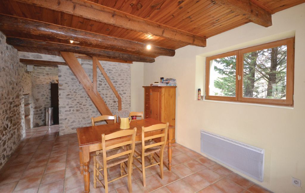 Maison mitoyenne au calme à Valréas, piscine privée - Photo 16