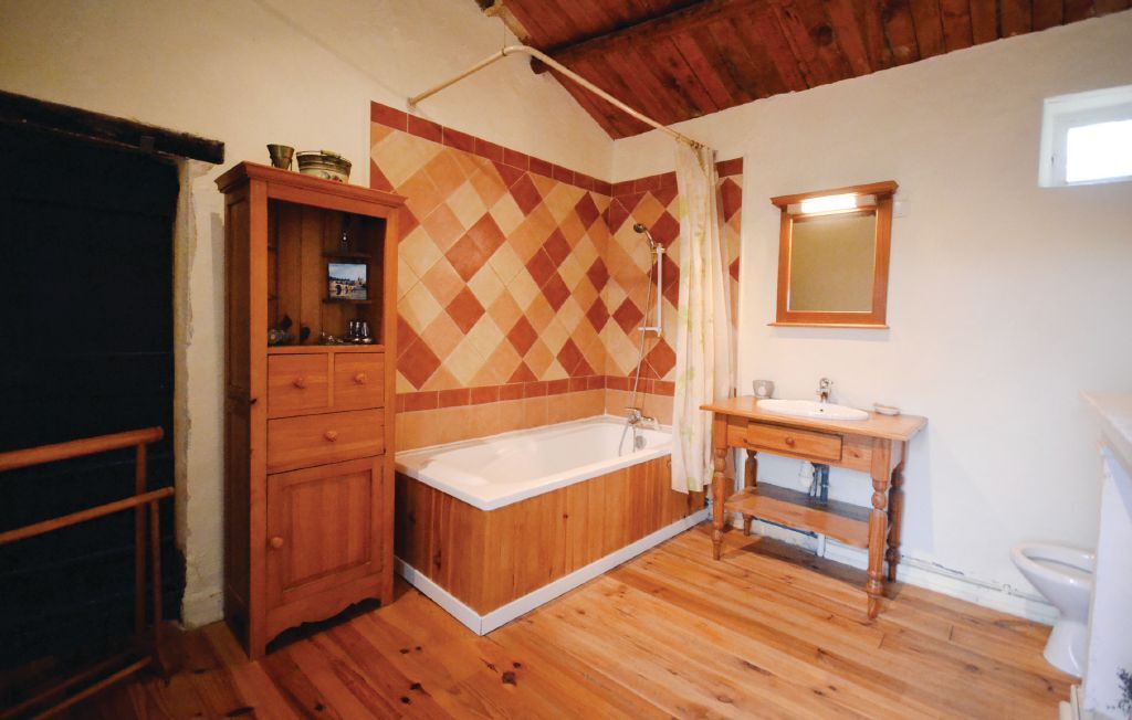 Maison mitoyenne au calme à Valréas, piscine privée - Photo 24