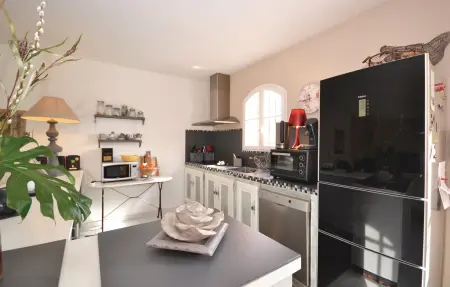 Maison avec piscine privée à L'Isle sur la Sorgue : photo 4