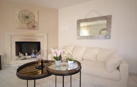 Maison avec piscine privée à L'Isle sur la Sorgue : photo 8