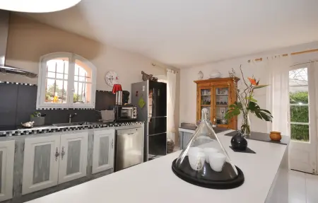 Maison avec piscine privée à L'Isle sur la Sorgue : photo 14