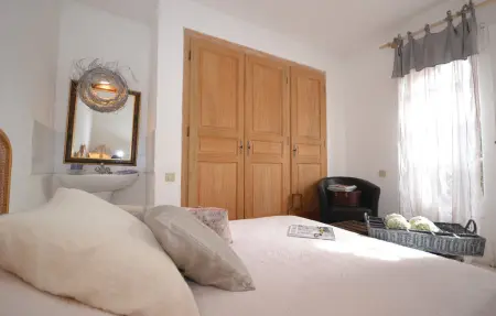 Maison avec piscine privée à L'Isle sur la Sorgue : photo 16