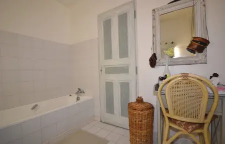 Maison avec piscine privée à L'Isle sur la Sorgue : photo 18