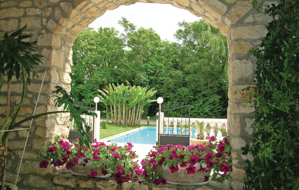 Les Nouelles : maison pierre avec piscine 70m² en Vendée - Photo 4