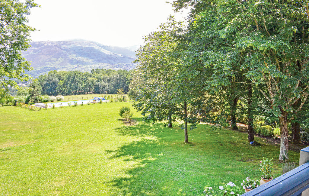 Maison 5 chambres avec piscine privée et vue sur la Rhune - Photo 13