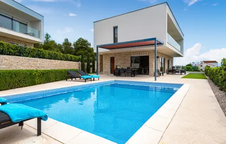 Location maison à Tribunj