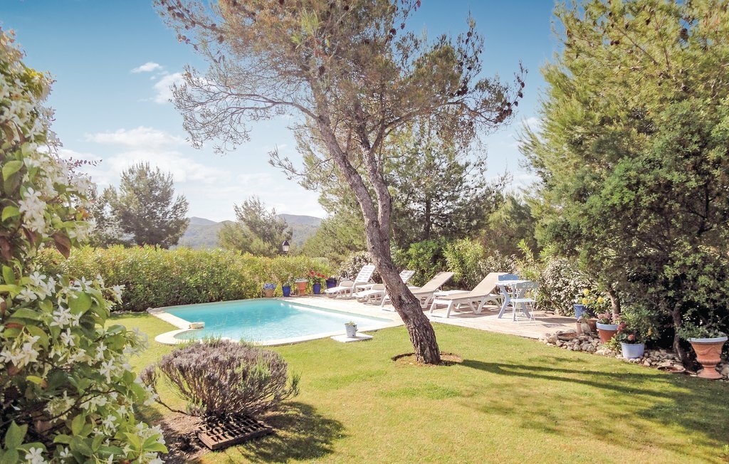 Maison 4 chambres avec piscine chauffée sur Golf de Pont Royal - Photo 3