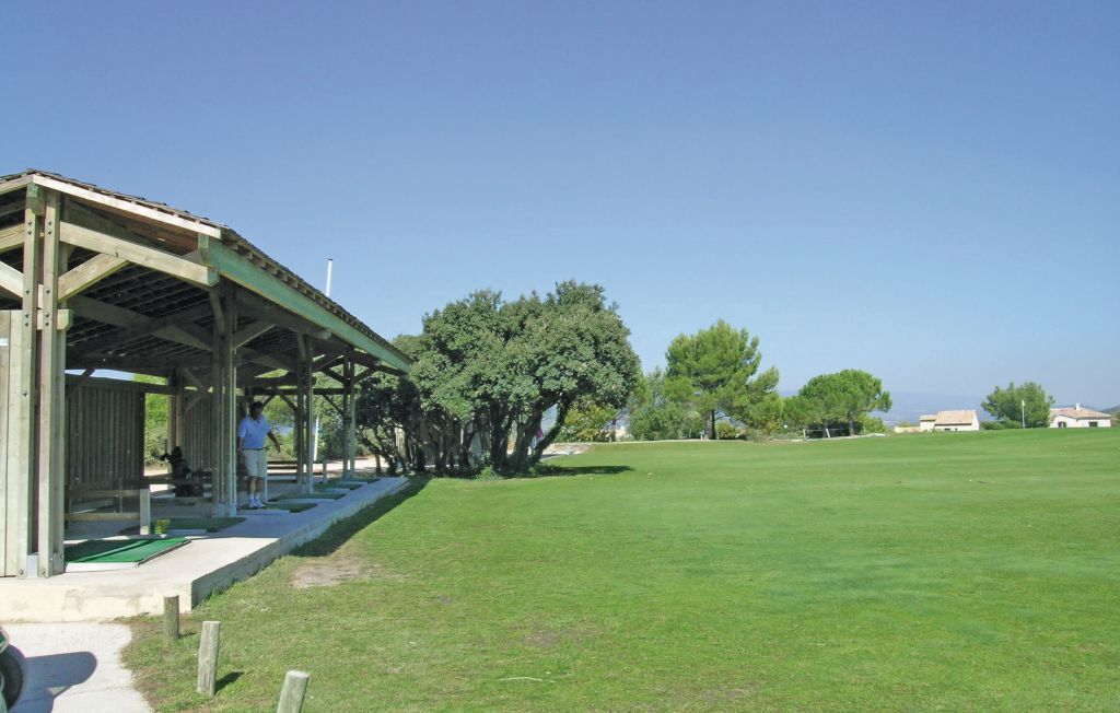 Maison 4 chambres avec piscine chauffée sur Golf de Pont Royal - Photo 10