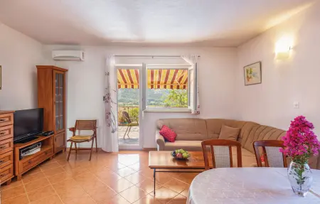 Maison 6 personnes à Vojnic Sinjski - Photo 1