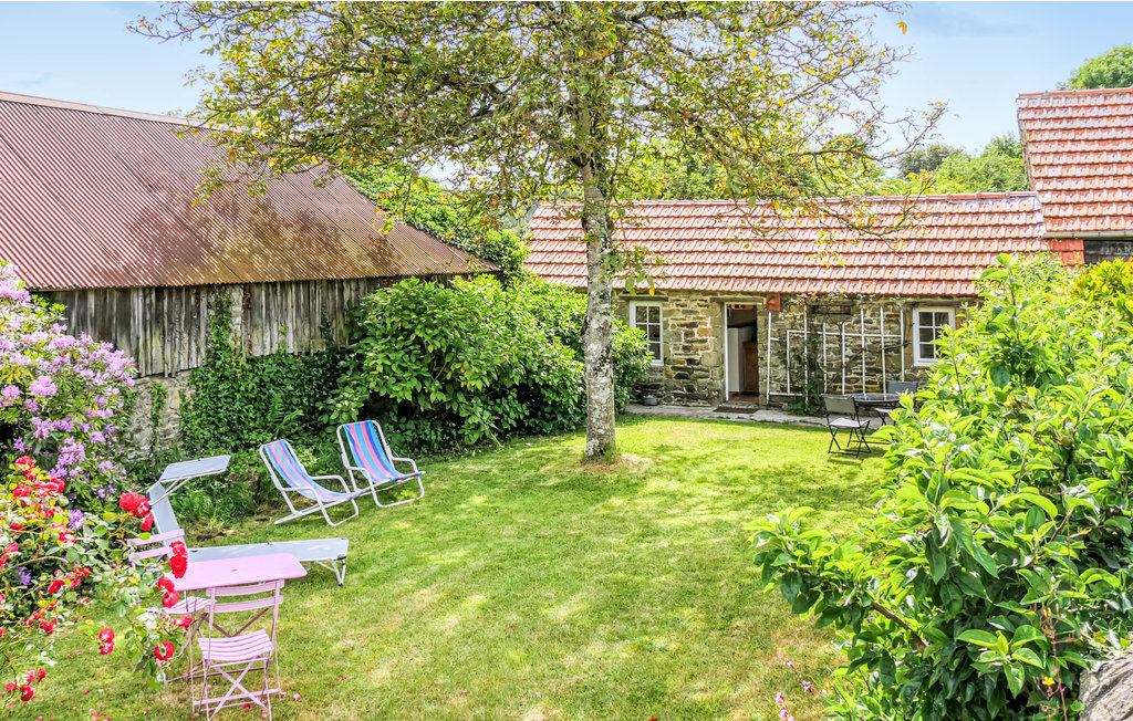 Maison rustique en pierre avec jardin à Quettehou - Photo 10