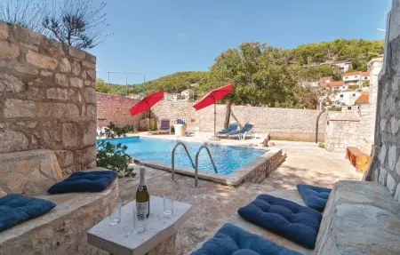 Maison 9 personnes à Pucisca - Photo 4