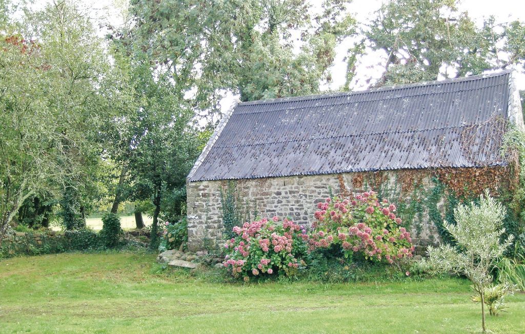 Maison en pierre 6 personnes à Mahalon, jardin et terrasse - Photo 7