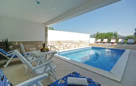 Location maison à Umcani
