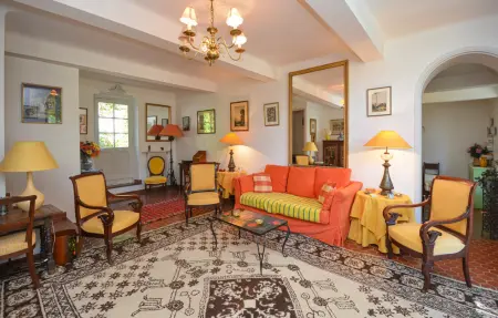 Mas provençal 9 chambres, 25 ha et piscine privée : photo 3