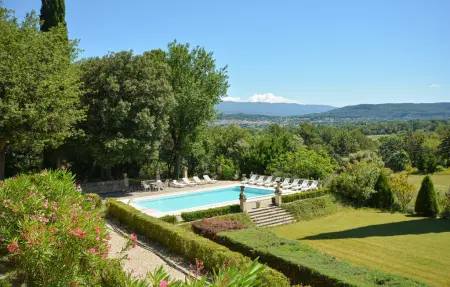 Mas provençal 9 chambres, 25 ha et piscine privée : photo 7
