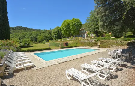 Mas provençal 9 chambres, 25 ha et piscine privée : photo 9