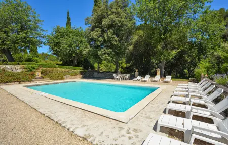 Mas provençal 9 chambres, 25 ha et piscine privée : photo 10