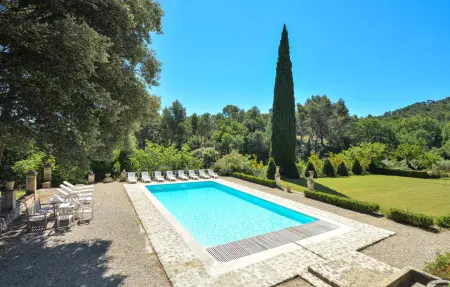 Mas provençal 9 chambres, 25 ha et piscine privée : photo 12