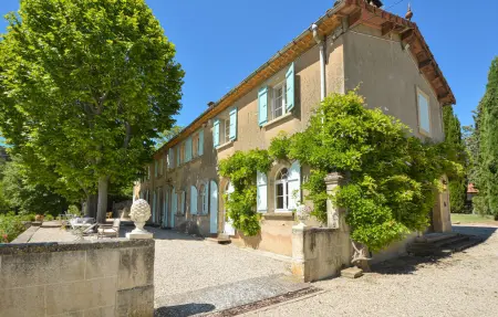 Mas provençal 9 chambres, 25 ha et piscine privée : photo 14