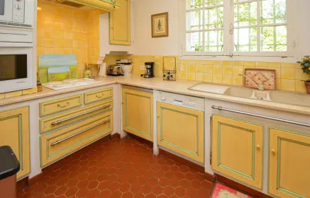 Mas provençal 9 chambres, 25 ha et piscine privée : photo 32